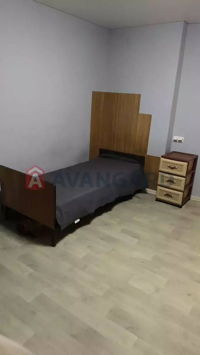 1 ��. ��������, 19/-/4 ��. �., 1/5 ������ ���� 9