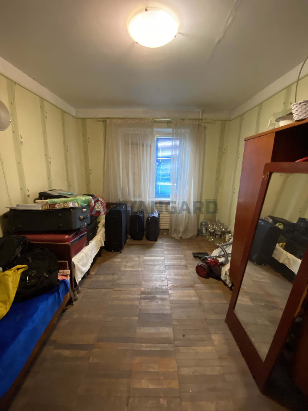 2 ��. ��������, 52/31/7, 6 ��. �., 8/9 ������ ���� 8