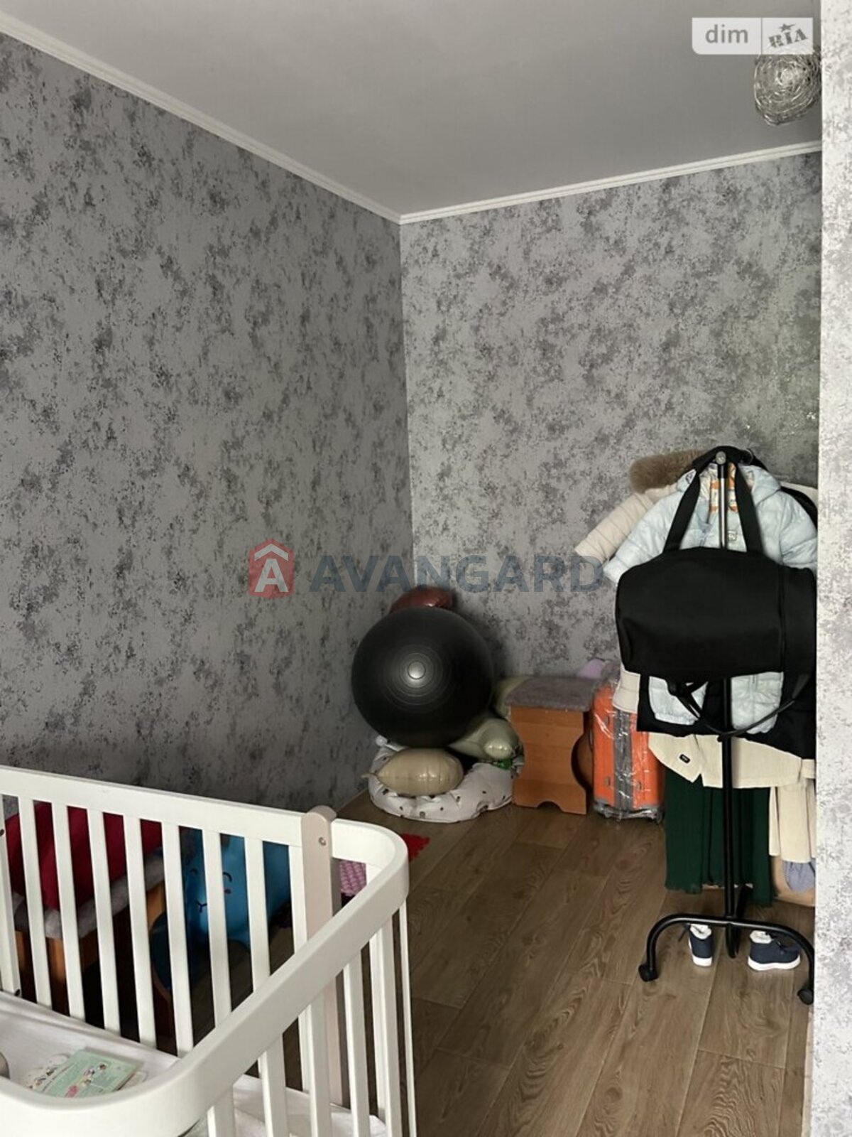 1 ����. ��������, 43/17/11 ��. �., 4/12 ���� ���� 5