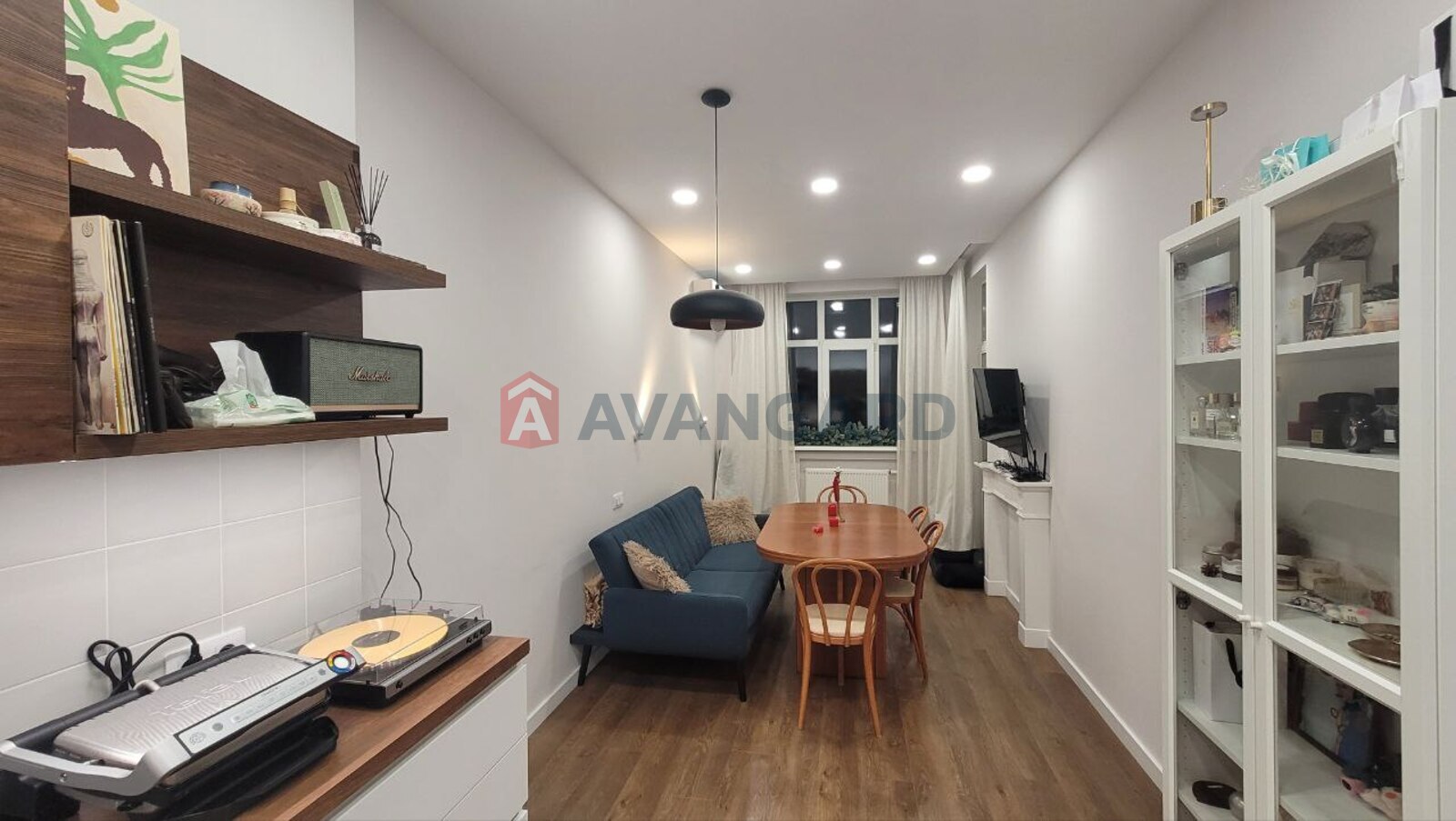 1 ����. ��������, 51/32/9 ��. �., 8/15 ���� ���� 1