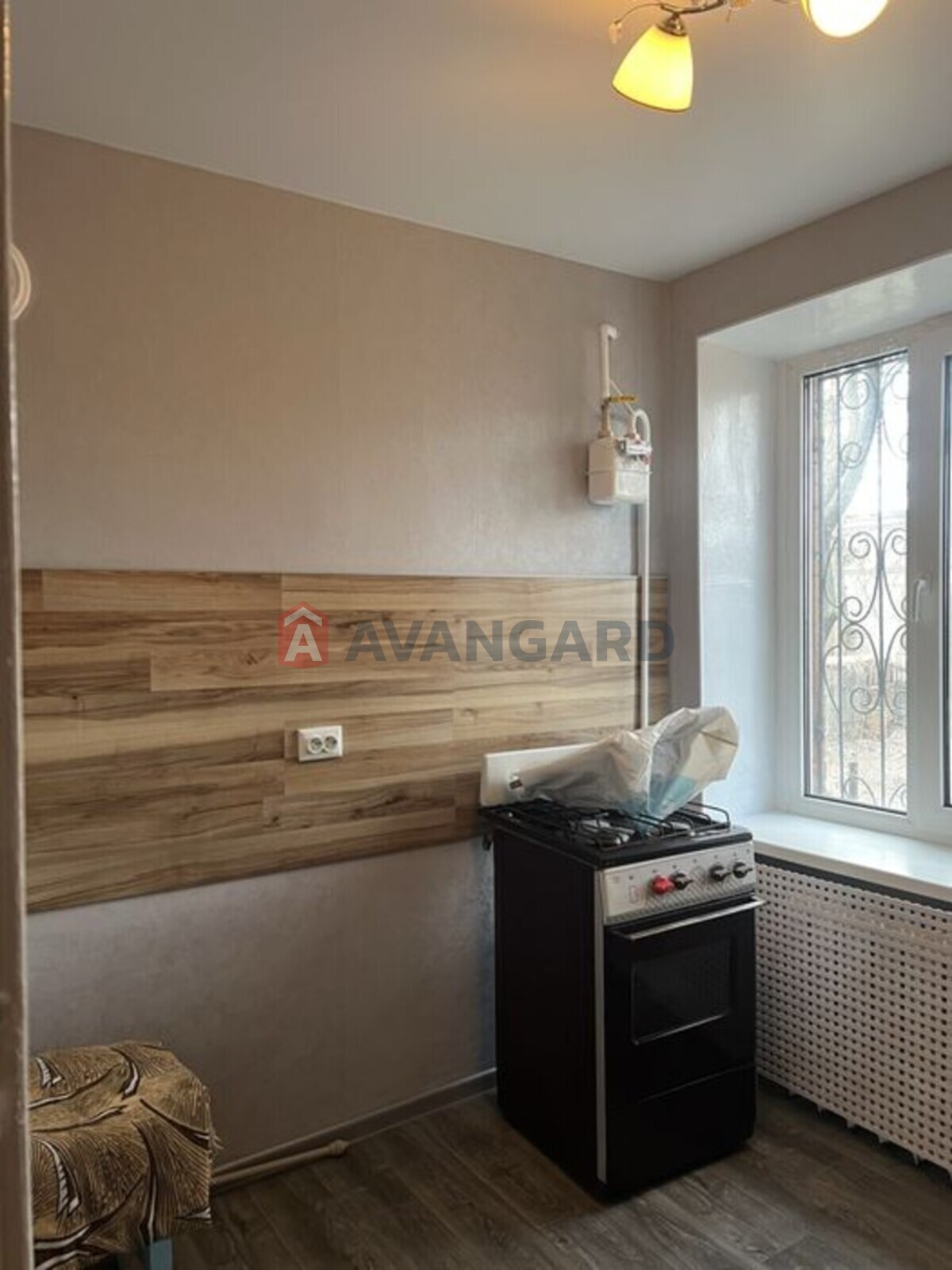 2 ��. ��������, 43/-/6 ��. �., 1/3 ������ ���� 8