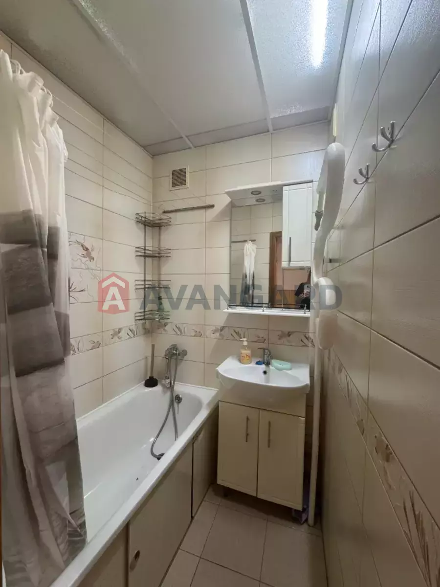 2 . , 44/-/- . ., 5/5   3