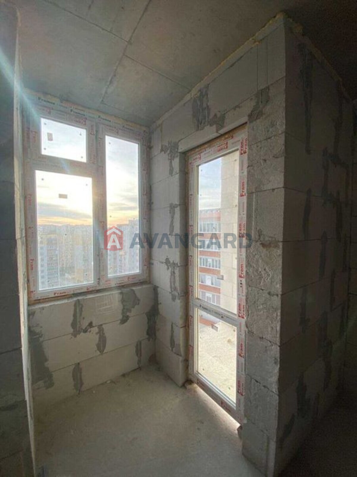 1 ��. ��������, 35/-/9 ��. �., 10/10 ������ ���� 4