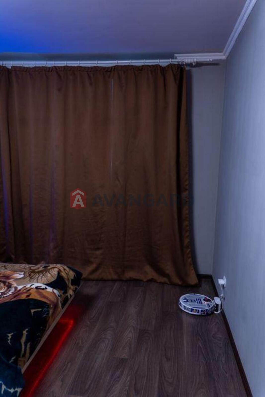 1 ��. ��������, 53/-/14 ��. �., 6/24 ������ ���� 3