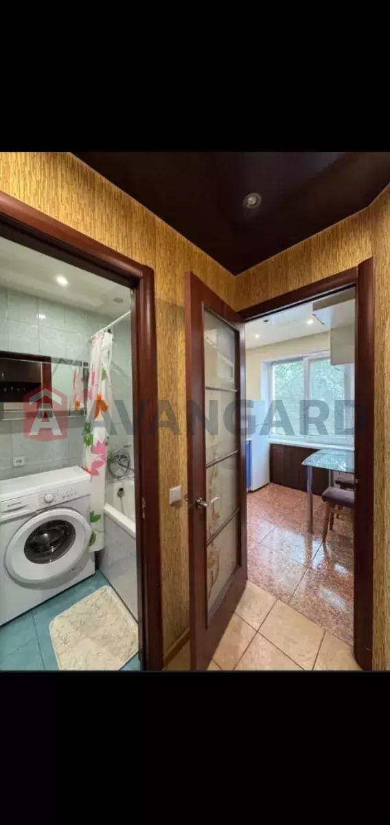 1 ����. ��������, 23/-/7 ��. �., 5/9 ���� ���� 2