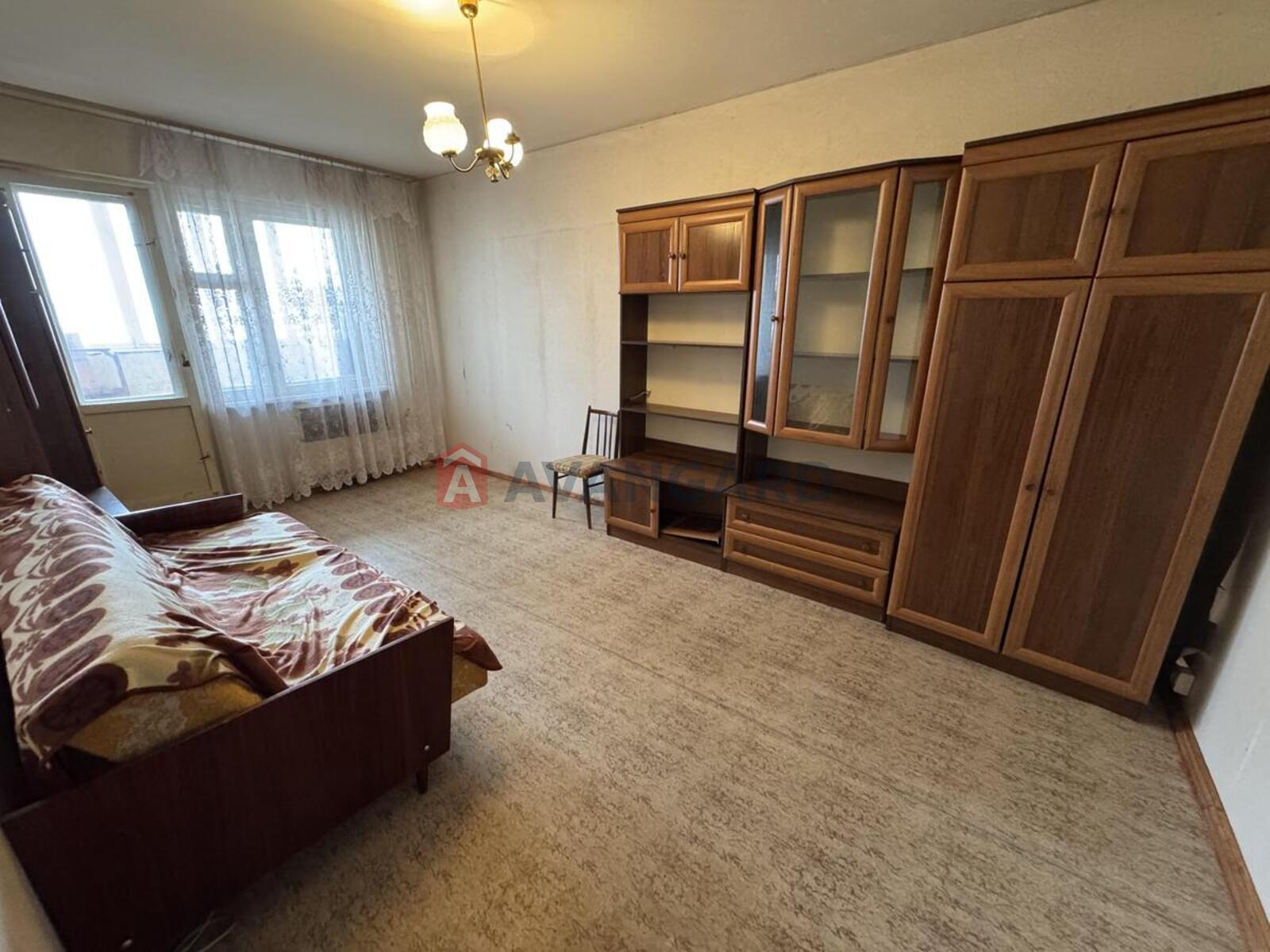 3 ����. ��������, 71/41/8 ��. �., 11/12 ���� ���� 5