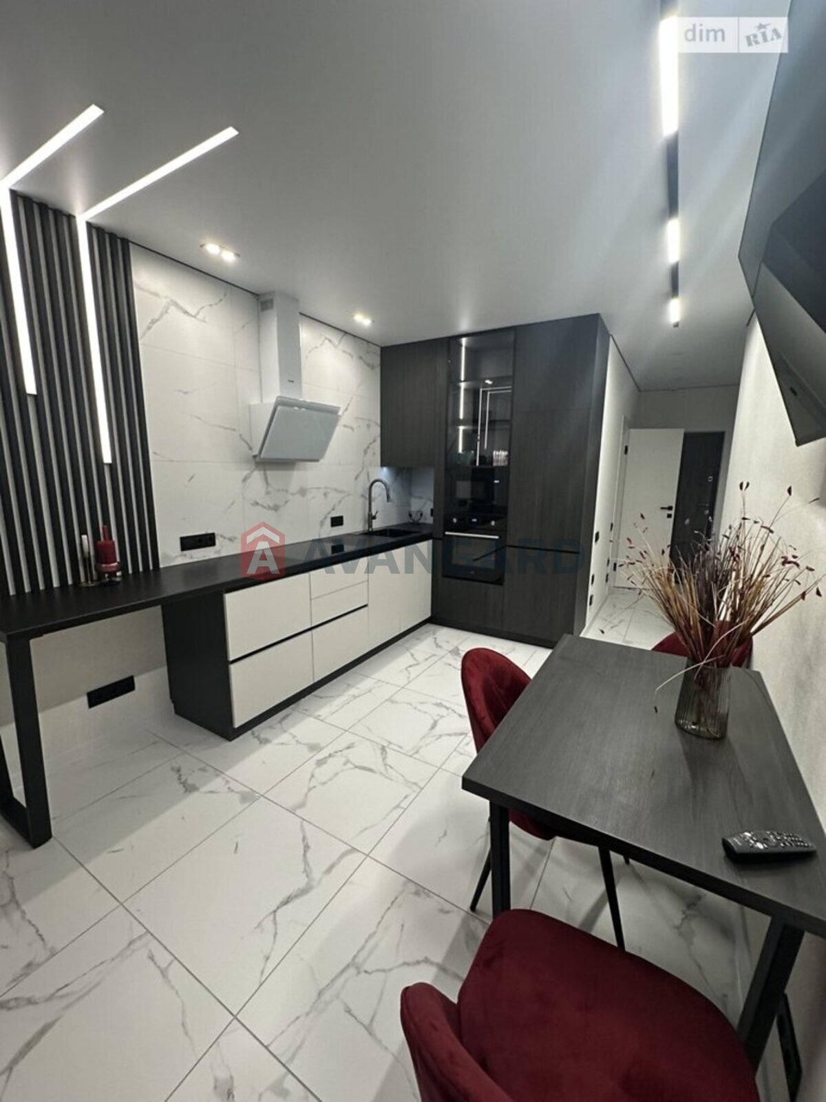 1 ��. ��������, 50/-/- ��. �., 11/13 ������ ���� 5