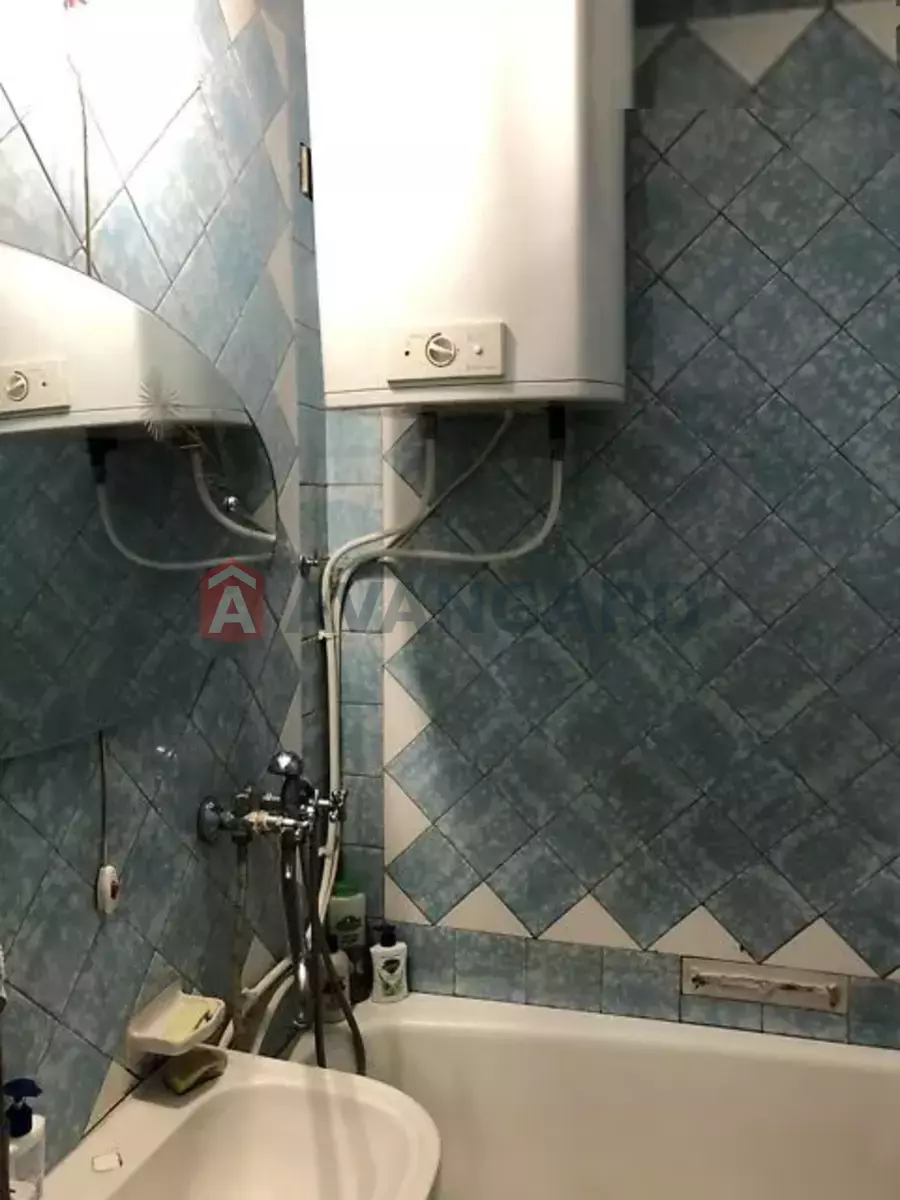 3 ��. ��������, 70/-/20 ��. �., 4/9 ������ ���� 5