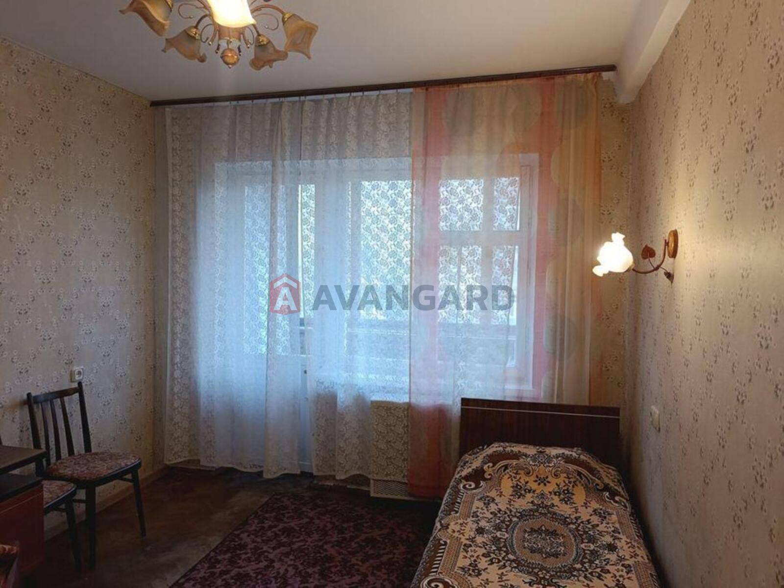 2 ��. ��������, 48/-/7 ��. �., 4/5 ������ ���� 4