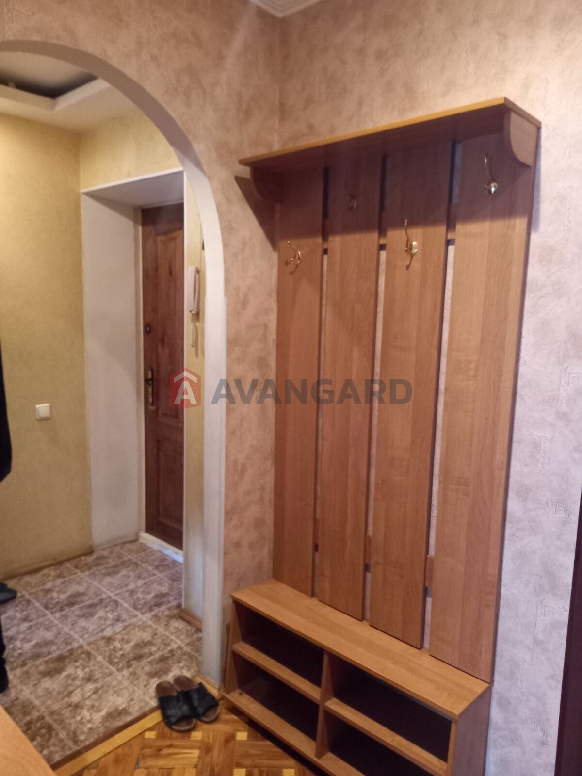 2 ��. ��������, 57/32/9 ��. �., 3/4 ������ ���� 17