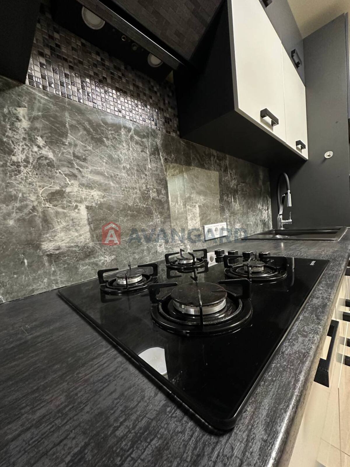 2 ��. ��������, 58/-/- ��. �., 12/12 ������ ���� 10