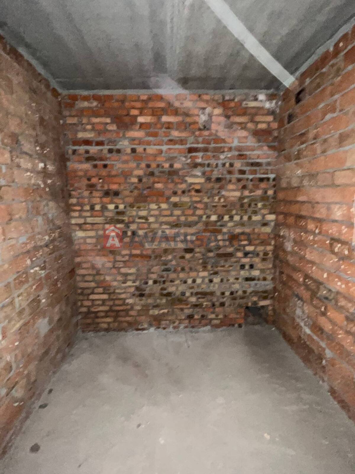 3 ��. ��������, 103.3/54/20 ��. �., 1/10 ������ ���� 7