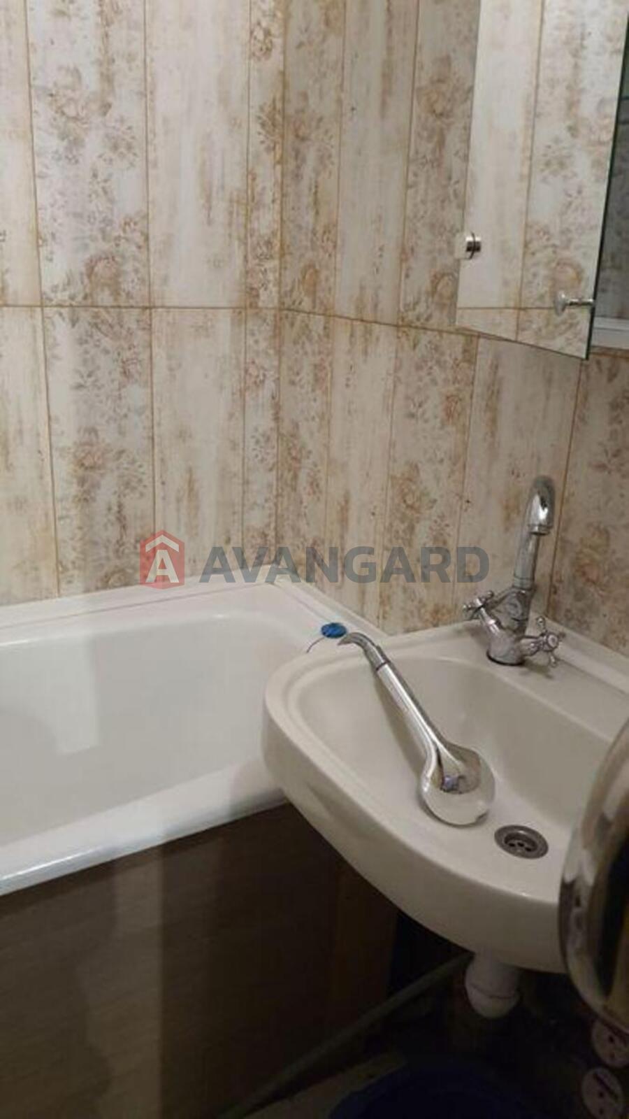 2 ��. ��������, 51/-/7 ��. �., 8/9 ������ ���� 9