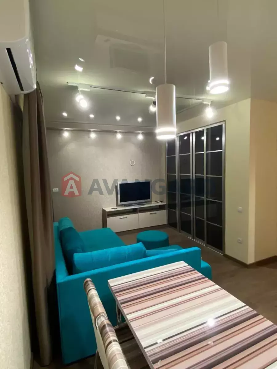 1 . , 49/27/17 . ., 10/12   5