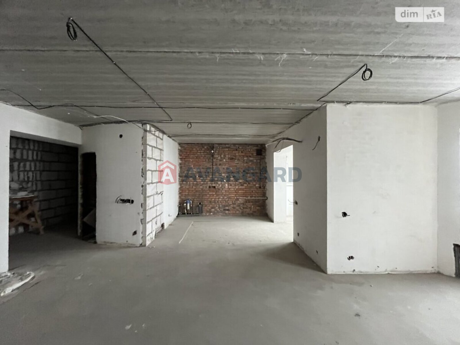 2 ��. ��������, 124/42/52 ��. �., 10/14 ������ ���� 7