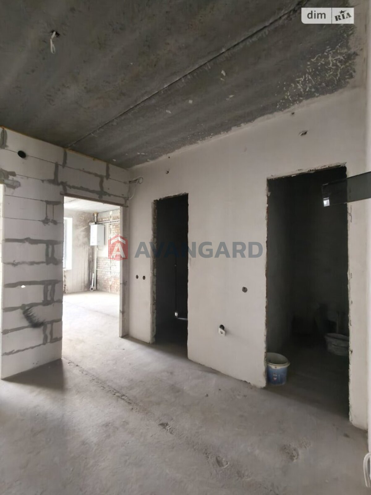 2 ��. ��������, 82/-/- ��. �., 5/10 ������ ���� 5