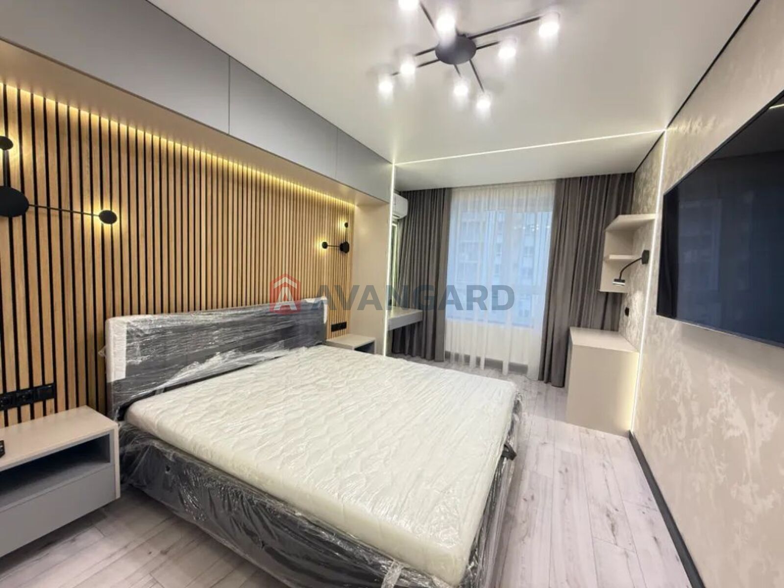 3 ��. ��������, 78/46/14 ��. �., 4/10 ������ ���� 5