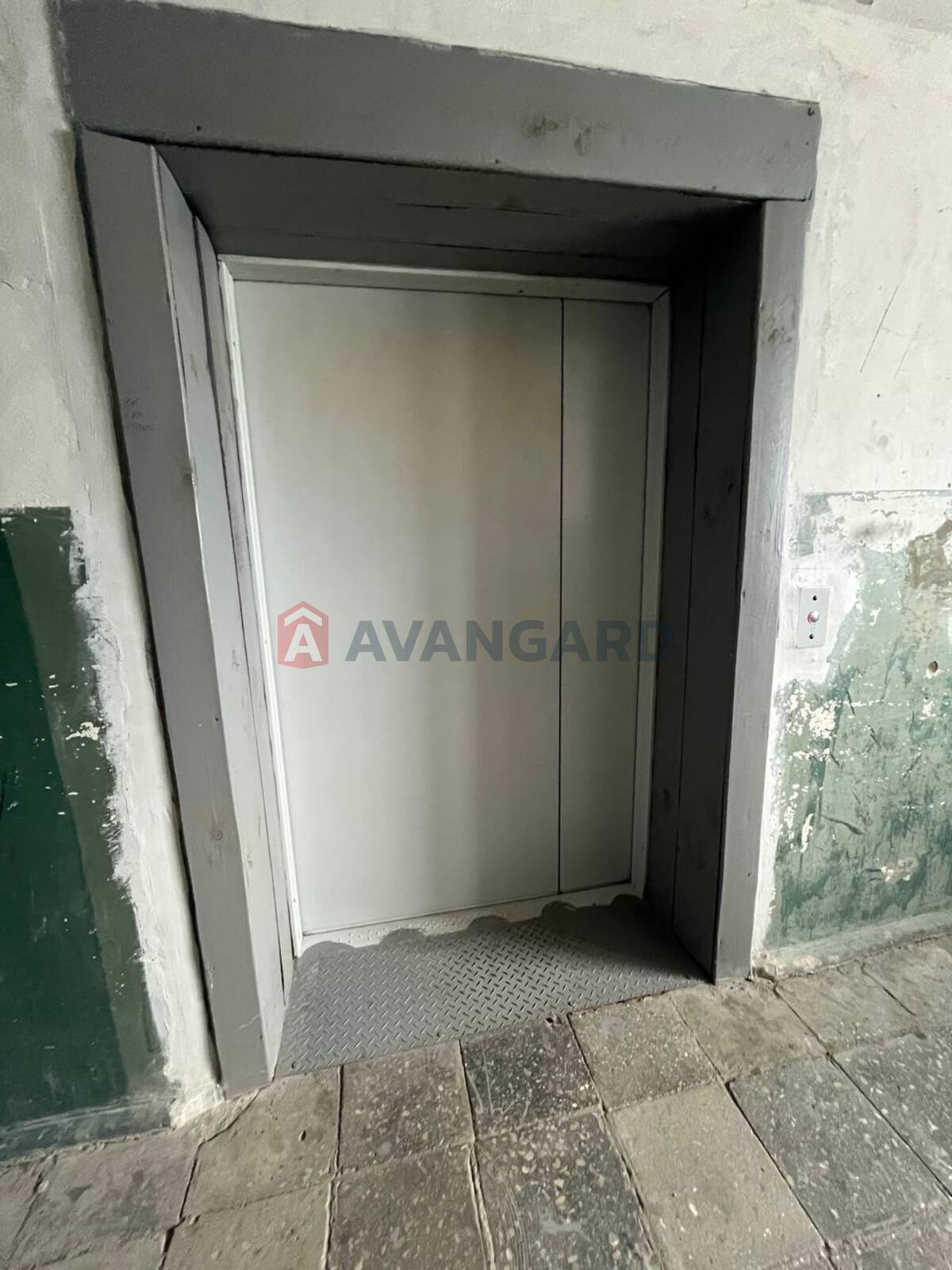 1 ��. ��������, 45/35/9 ��. �., 4/13 ������ ���� 8