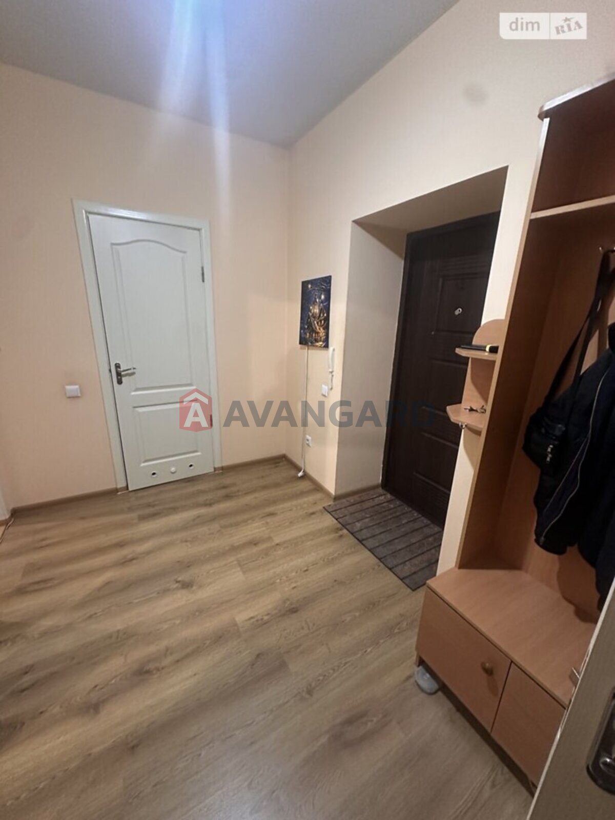 1 ����. ��������, 50/-/- ��. �., 4/14 ���� ���� 8