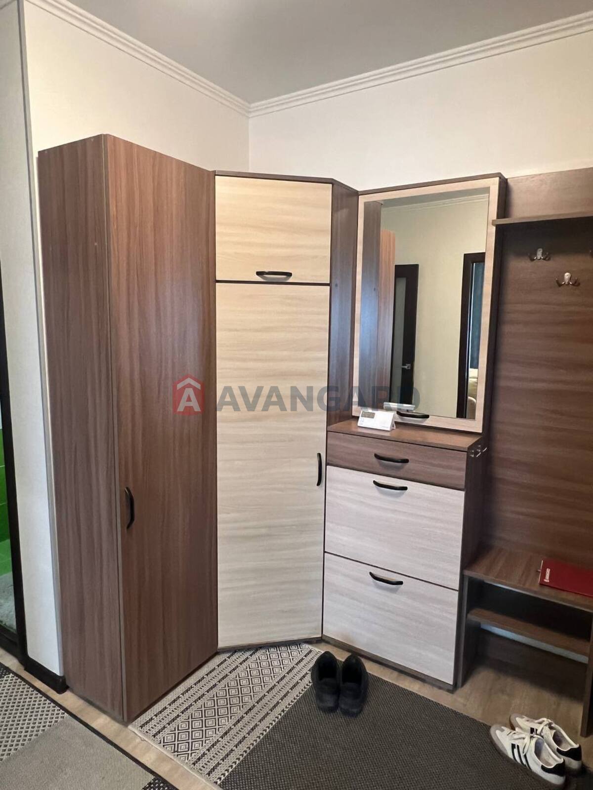 2 ��. ��������, 53/27/10 ��. �., 8/9 ������ ���� 3