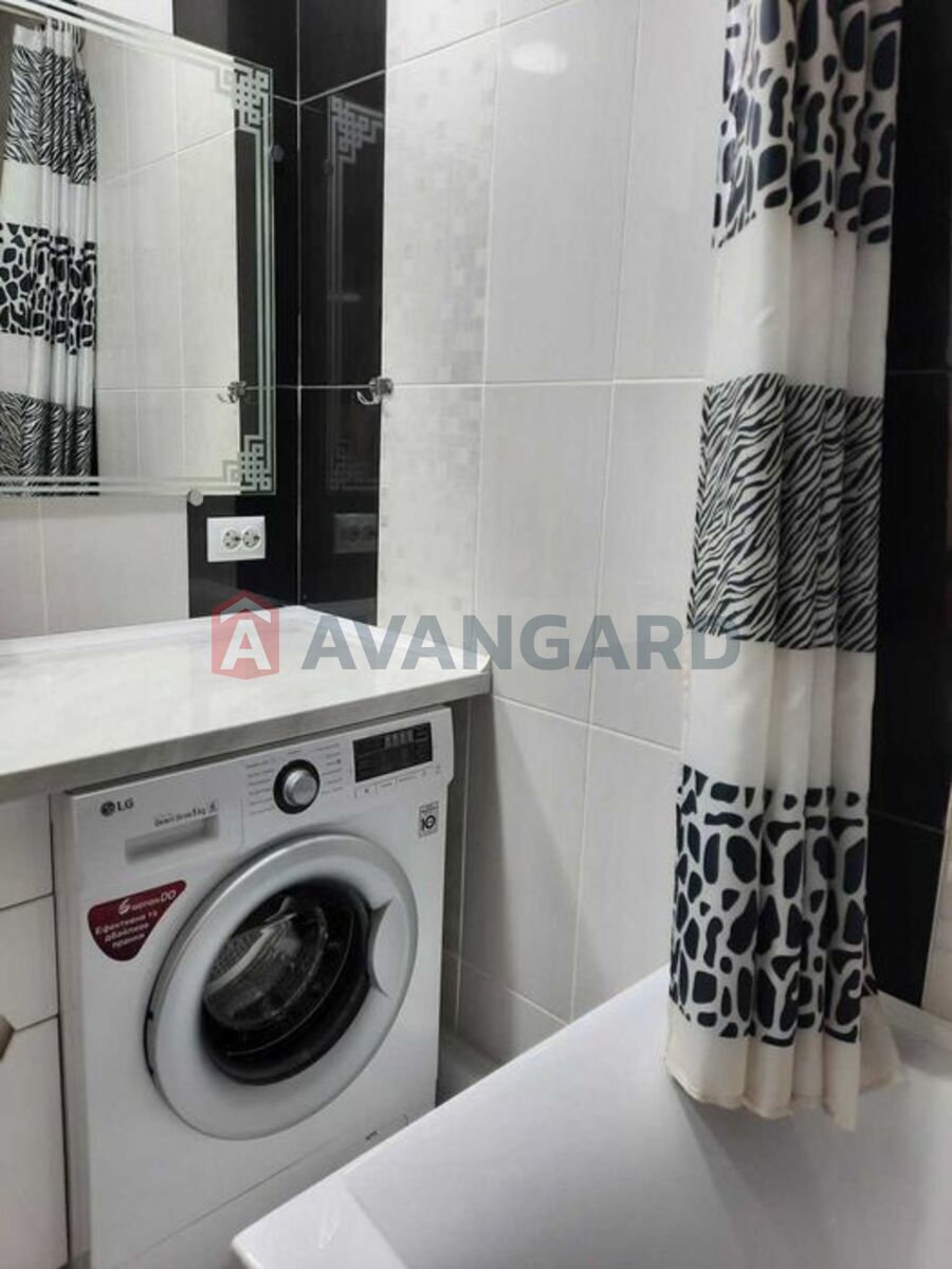 2 ��. ��������, 42/-/6 ��. �., 3/5 ������ ���� 9