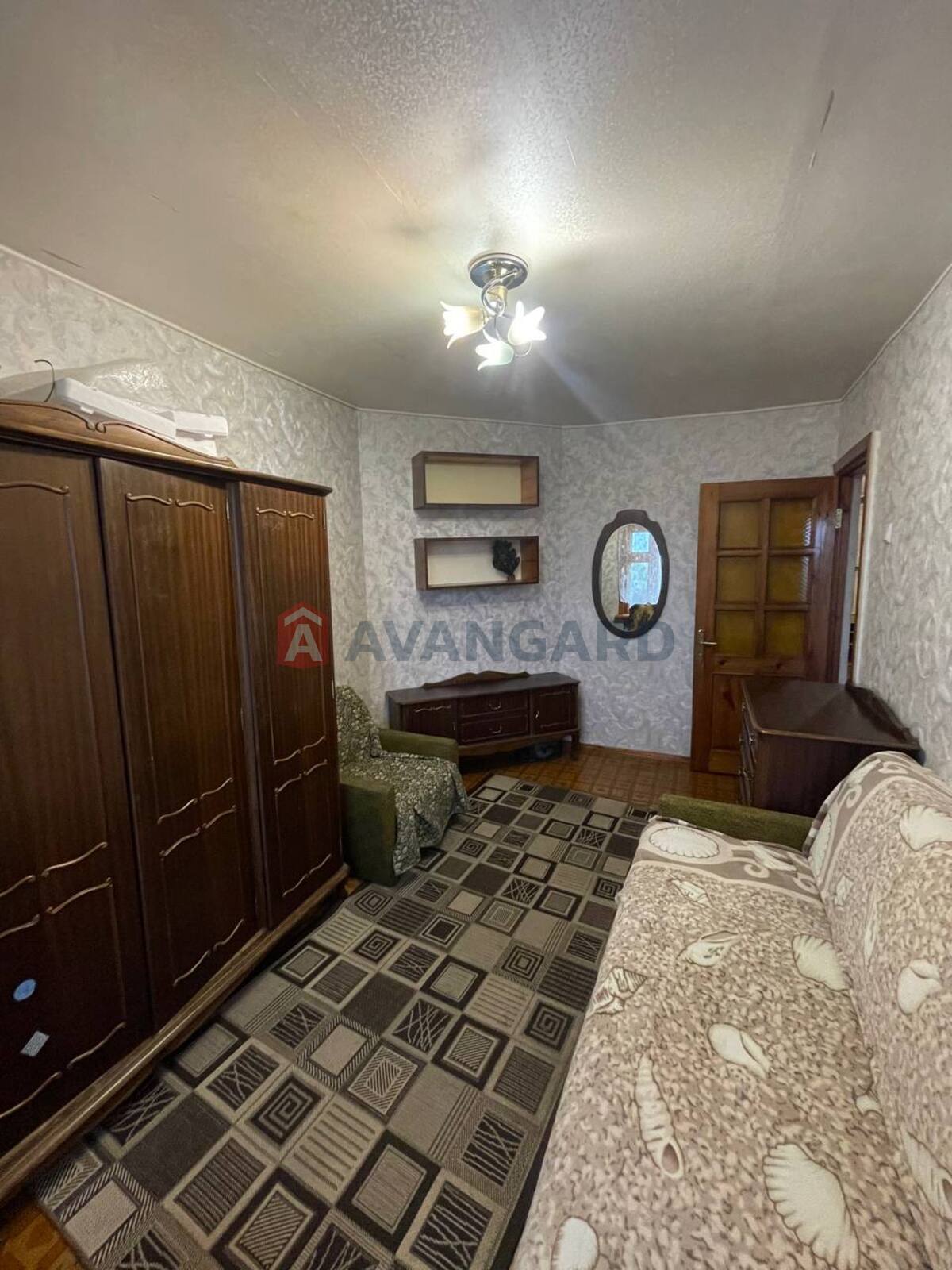 3 ��. ��������, 70/-/9,5 ��. �., 4/10 ������ ���� 8