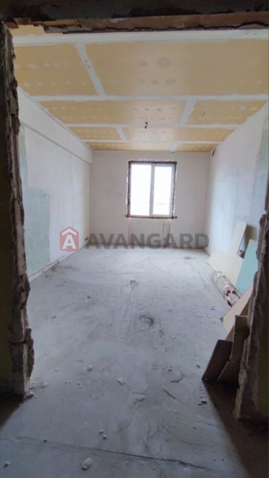 3 ��. ��������, 85/-/9 ��. �., 4/4 ������ ���� 2