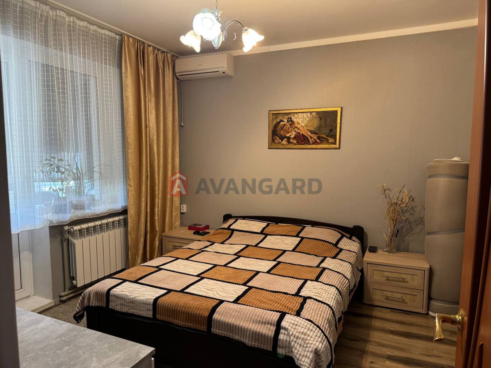 3 ��. ��������, 71/-/8 ��. �., 4/10 ������ ���� 3