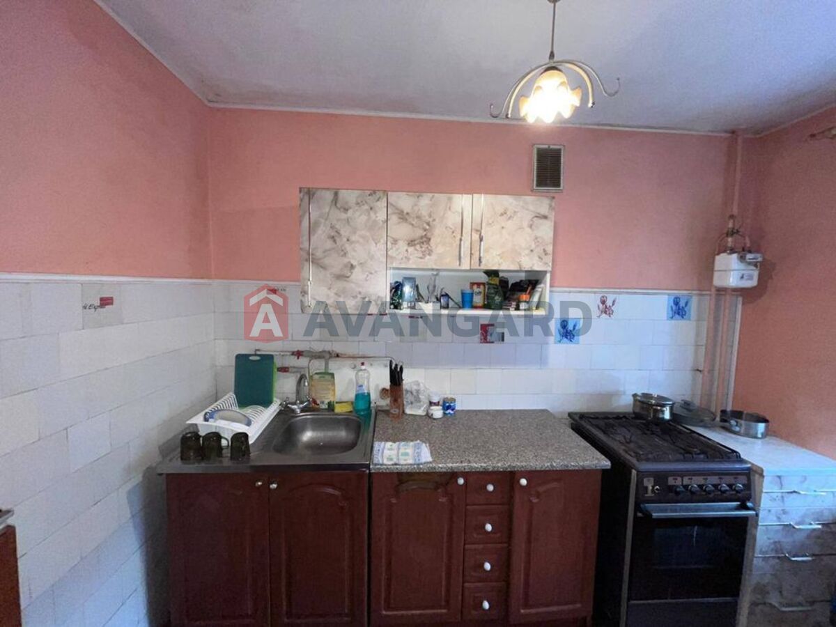 4 ��. ��������, 82/51/7 ��. �., 4/9 ������ ���� 7