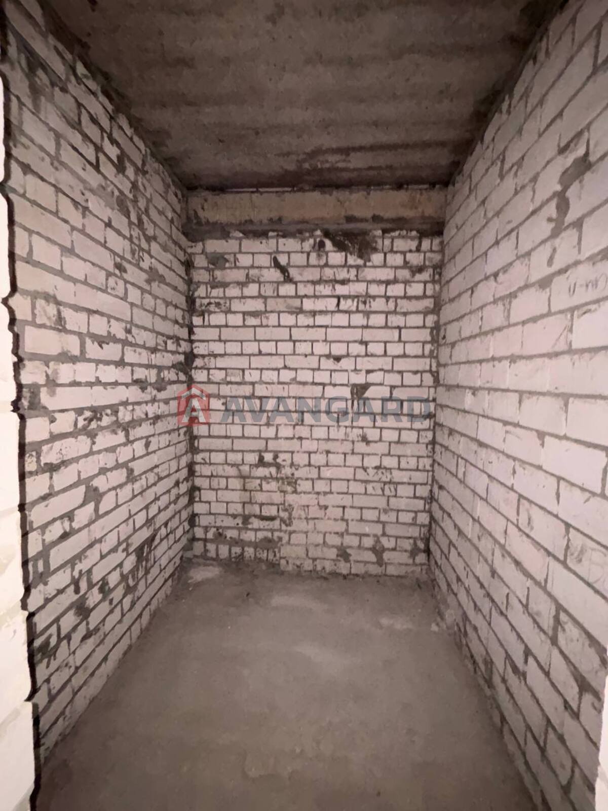 2 ��. ��������, 61,7/32,9/15 ��. �., 5/9 ������ ���� 4