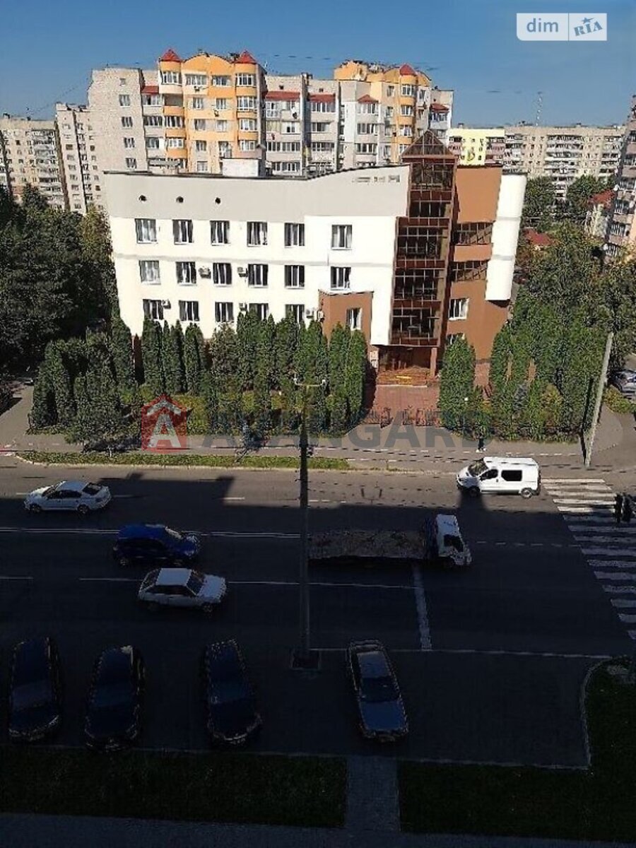 2 ��. ��������, 85/58/16 ��. �., 6/9 ������ ���� 17