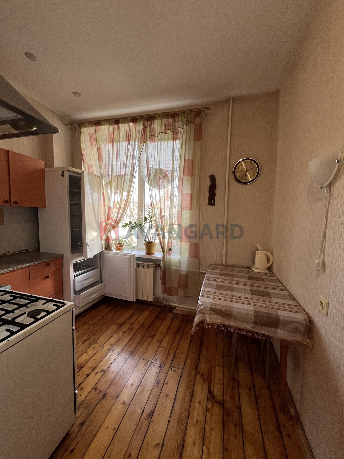 2 ��. ��������, 47/-/7 ��. �., 2/5 ������ ���� 14