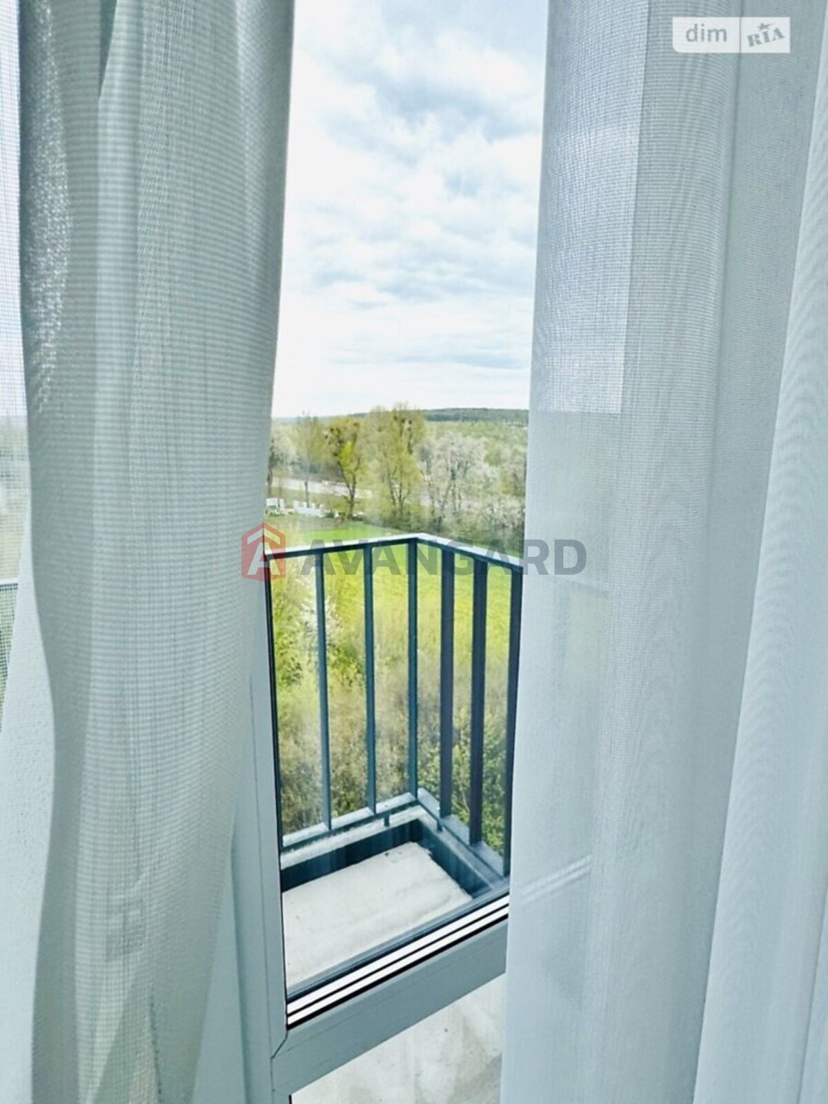 2 ��. ��������, 61/-/26 ��. �., 5/5 ������ ���� 23