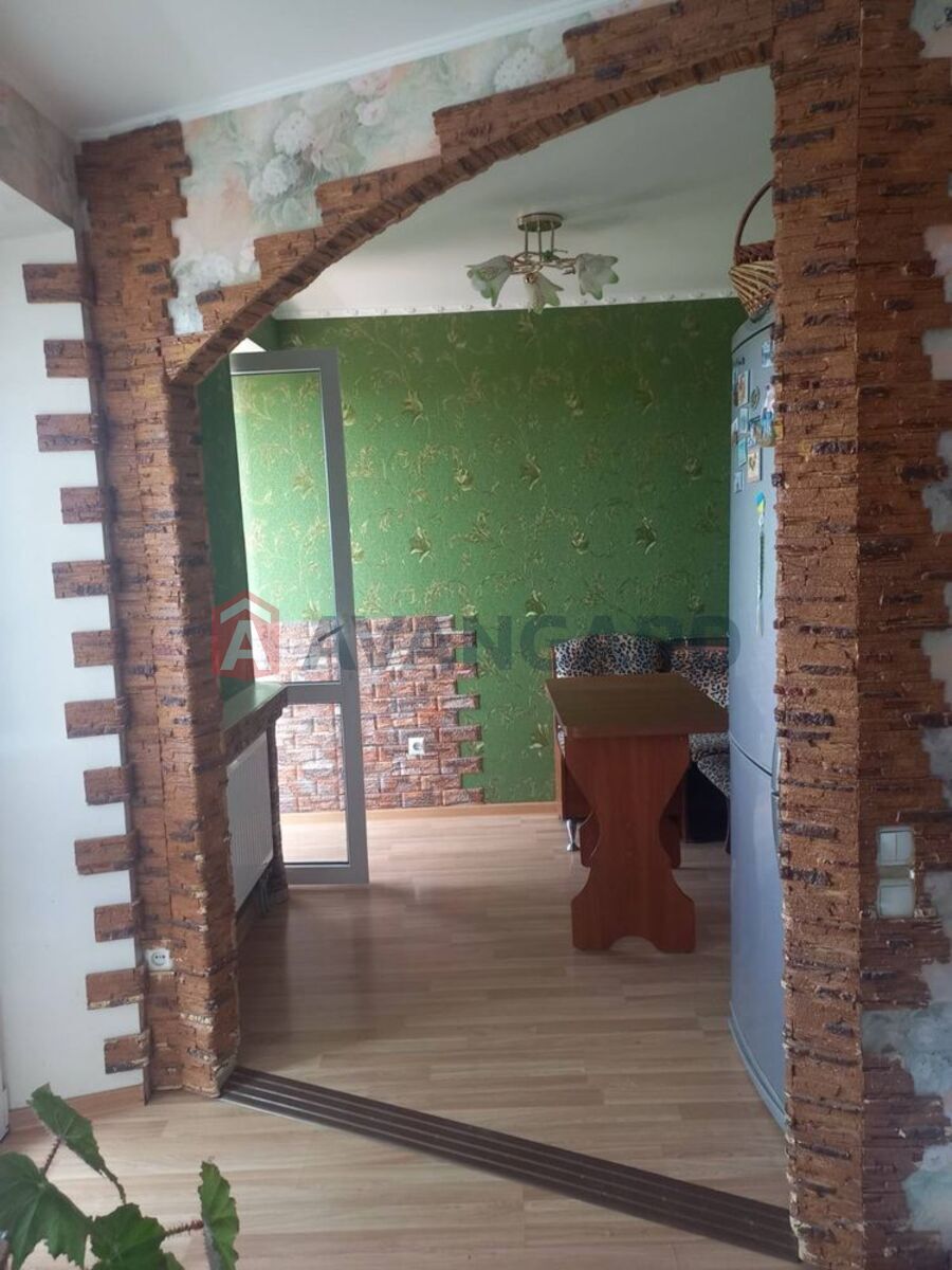 3 ��. ��������, 102/-/15 ��. �., 5/9 ������ ���� 5