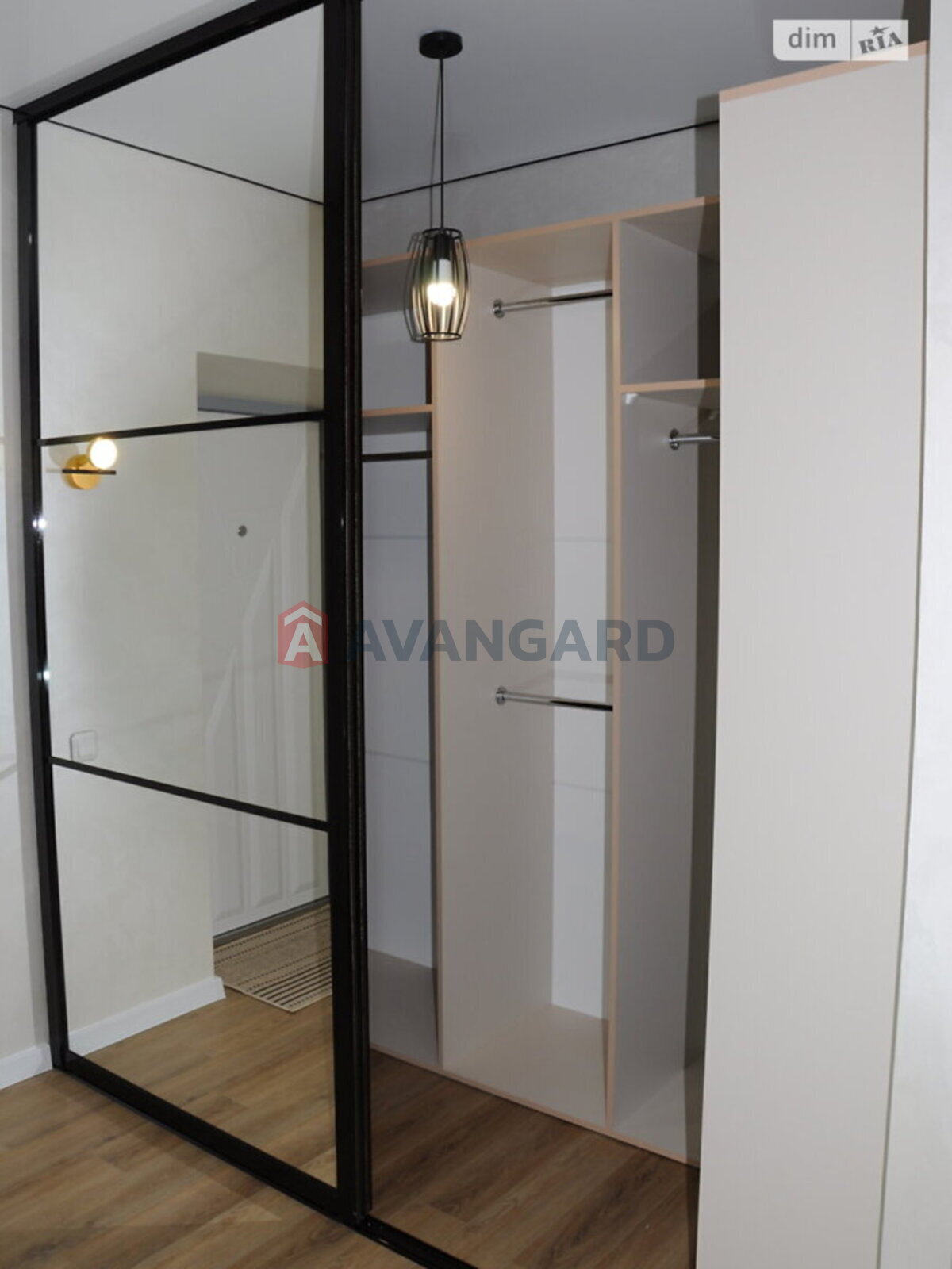 2 ��. ��������, 82/40/18 ��. �., 6/10 ������ ���� 7