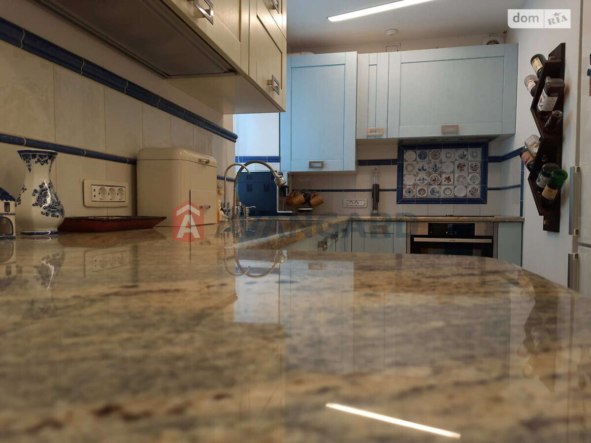 3 ��. ��������, 49/-/- ��. �., 3/4 ������ ���� 1