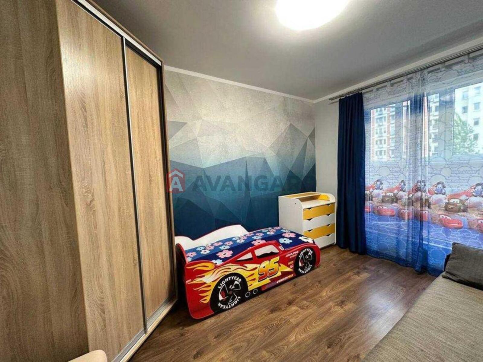 2 ��. ��������, 53/-/10 ��. �., 2/18 ������ ���� 10