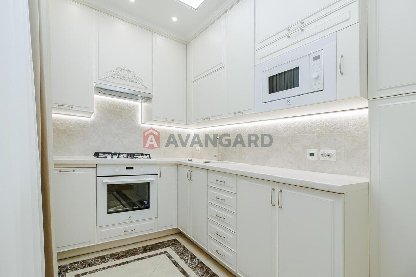 2 ��. ��������, 46/29/8 ��. �., 2/5 ������ ���� 7