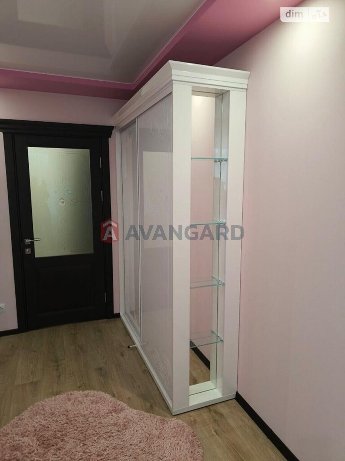 3 ��. ��������, 92/53/14 ��. �., 3/10 ������ ���� 9