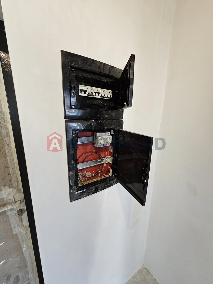 1 ����. ��������, 37/-/15 ��. �., 3/5 ���� ���� 4