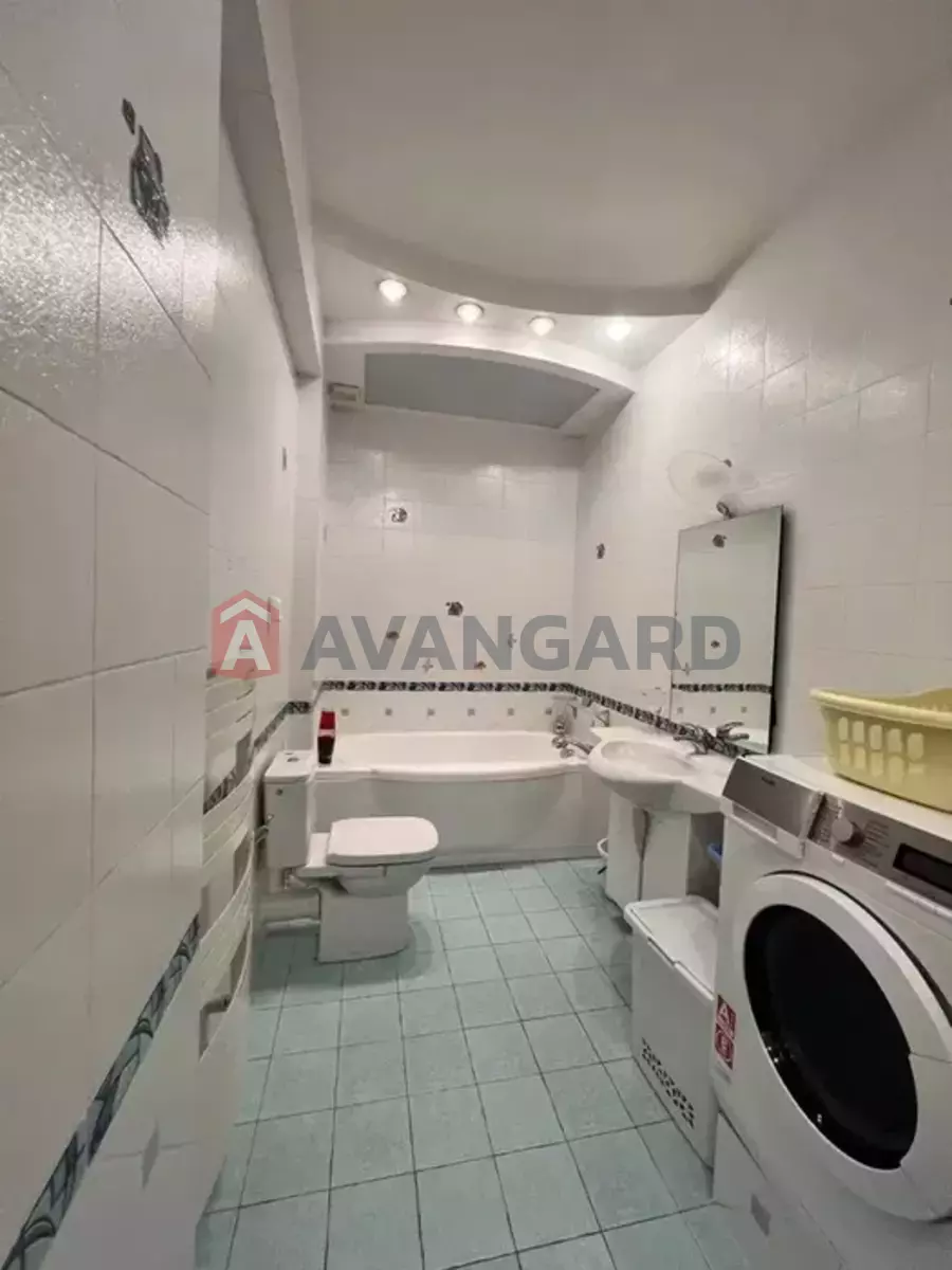 5 ��. ��������, 215/-/- ��. �., 3/4 ������ ���� 20