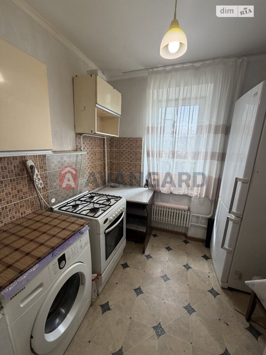 1 ��. ��������, 38/-/7 ��. �., 3/10 ������ ���� 12