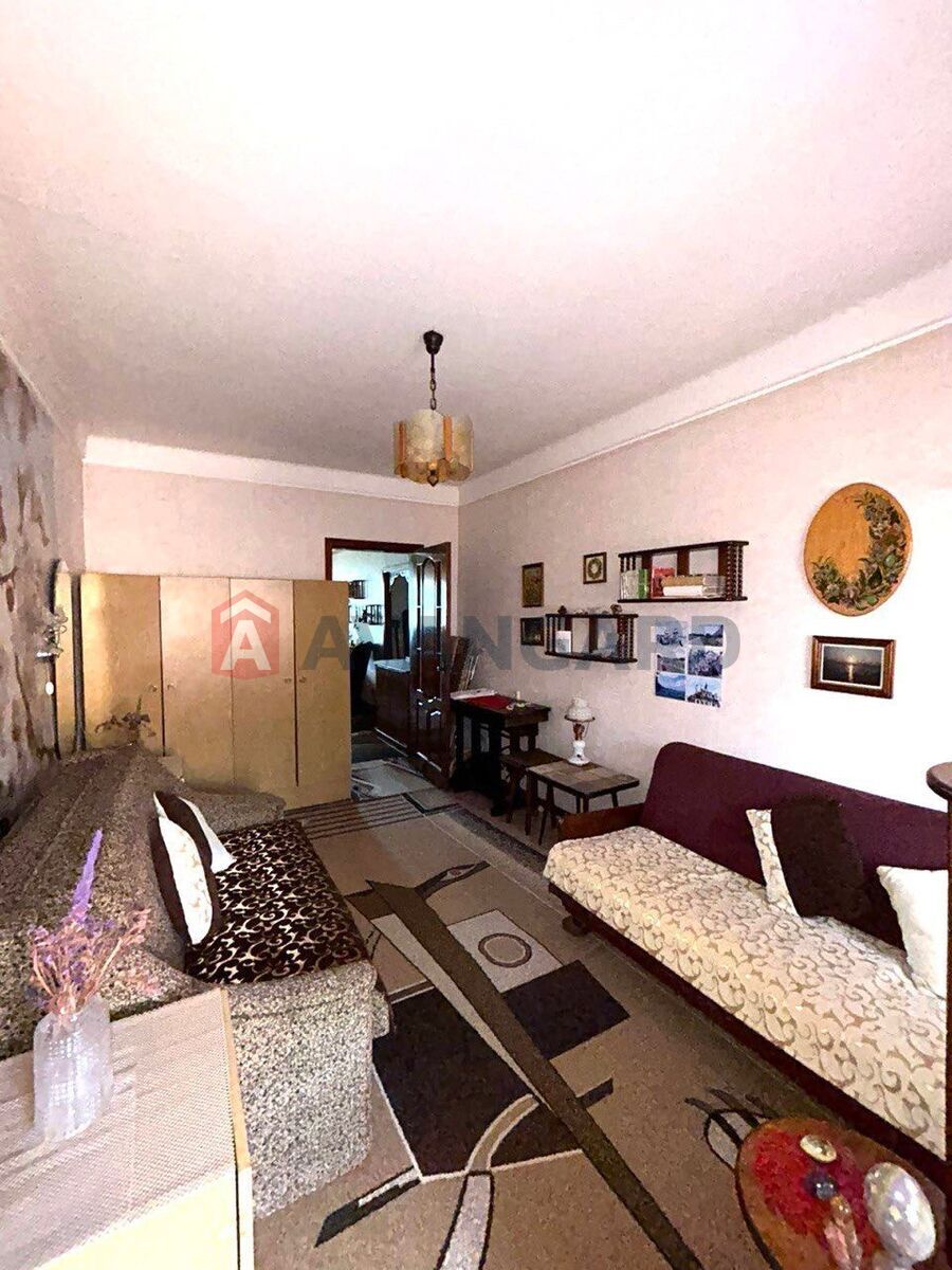 3 ��. ��������, 68/-/9 ��. �., 9/9 ������ ���� 9