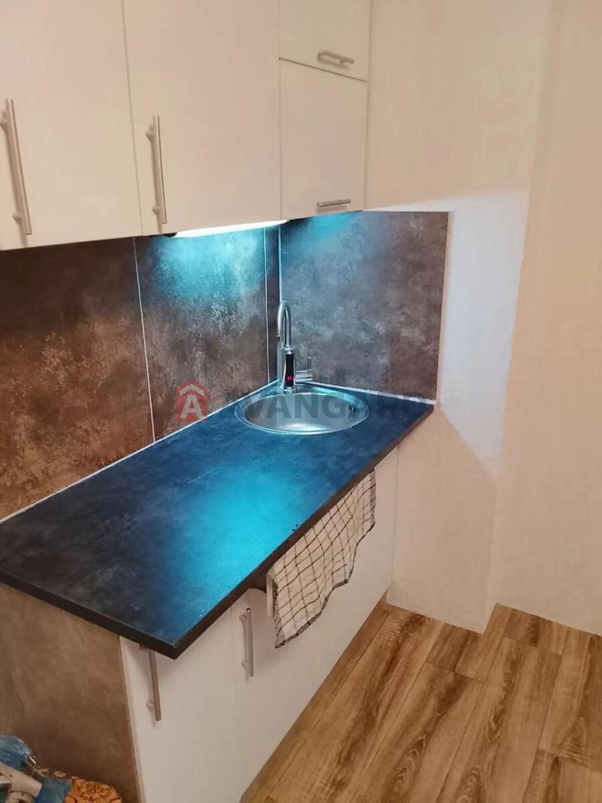 1 ��. ��������, 21/-/13 ��. �., 1/11 ������ ���� 15