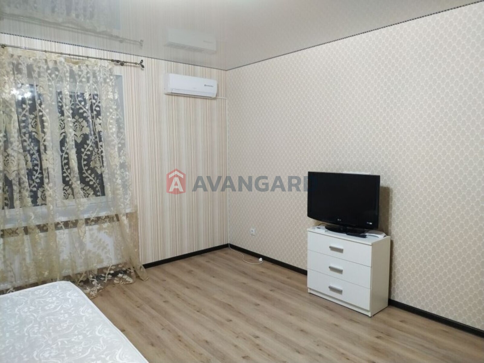 1 ��. ��������, 57/-/15 ��. �., 7/12 ������ ���� 7