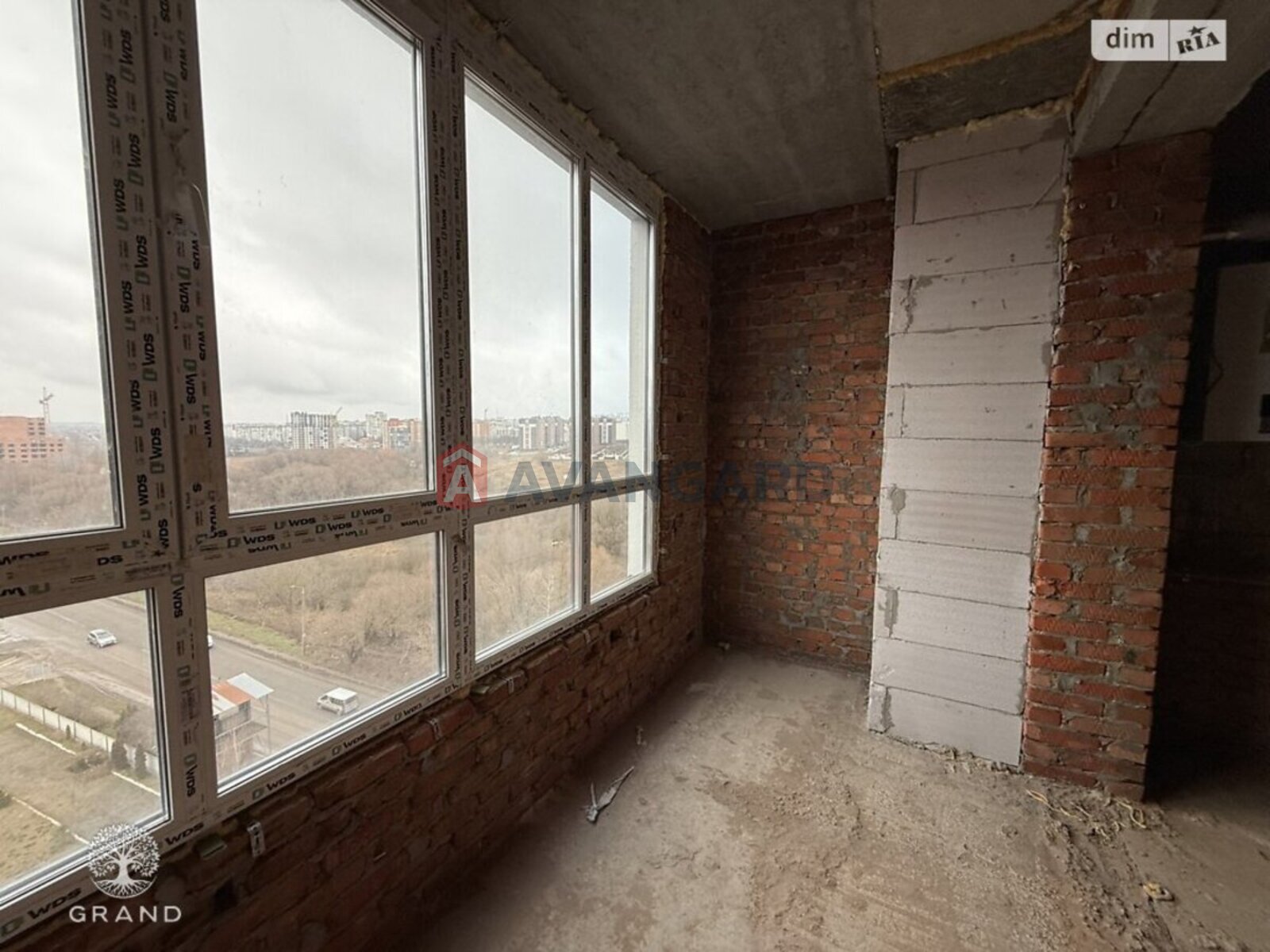 3 ��. ��������, 92/-/- ��. �., 10/10 ������ ���� 12