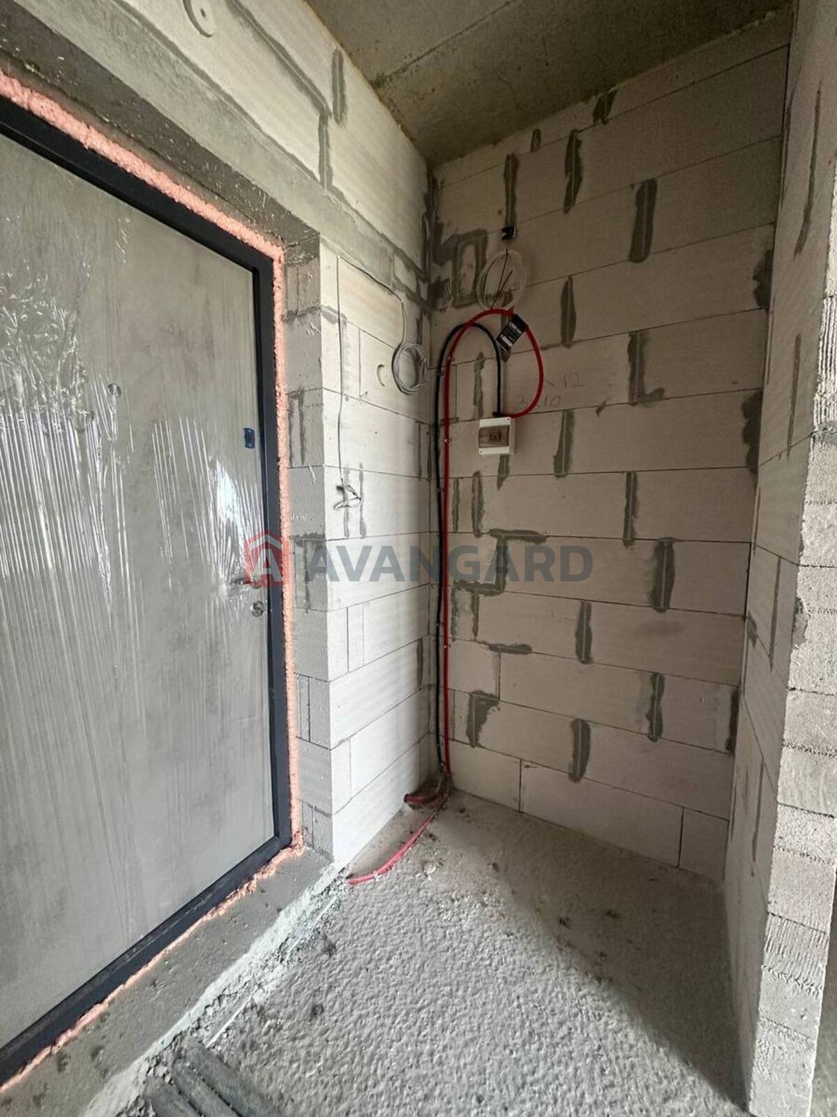 1 ��. ��������, 40/17/14 ��. �., 3/6 ������ ���� 8