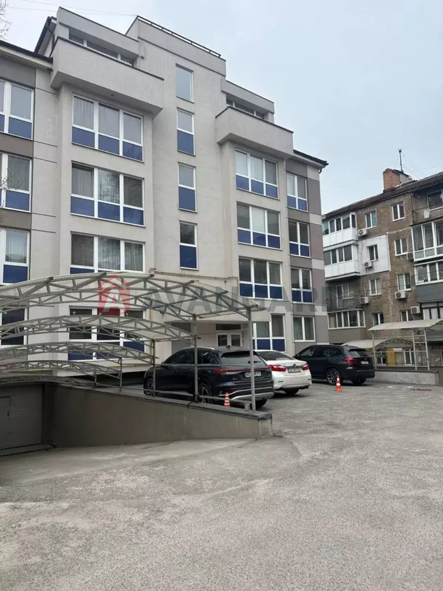 3 ��. ��������, 107/-/45 ��. �., 1/5 ������ ���� 2