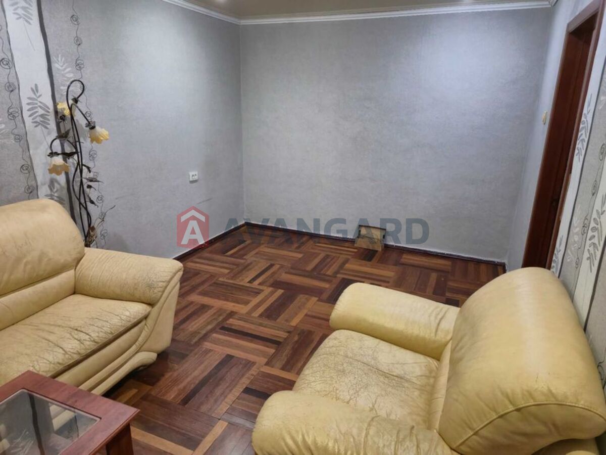 2 ��. ��������, 49/-/8 ��. �., 4/9 ������ ���� 11