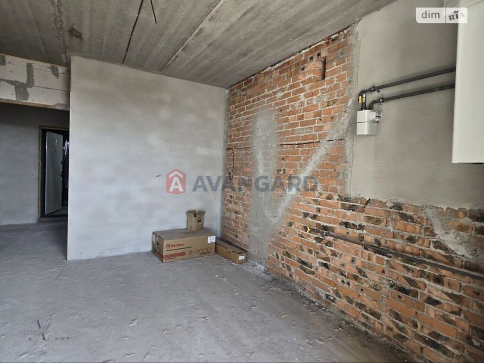 3 ��. ��������, 83/47/17 ��. �., 8/10 ������ ���� 16